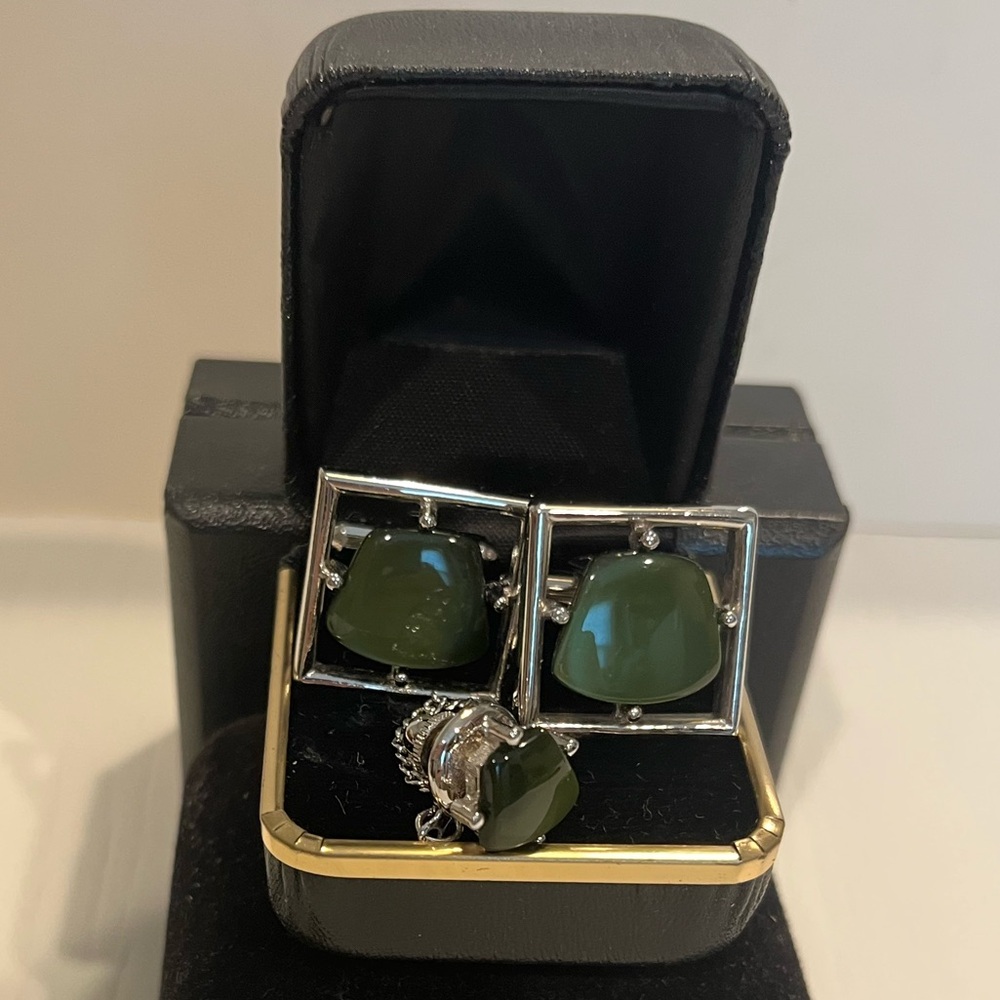 Vintage Mens Green Stone Silver Tone Cuff Links & Tie Clip Set - Picture 2 of 10